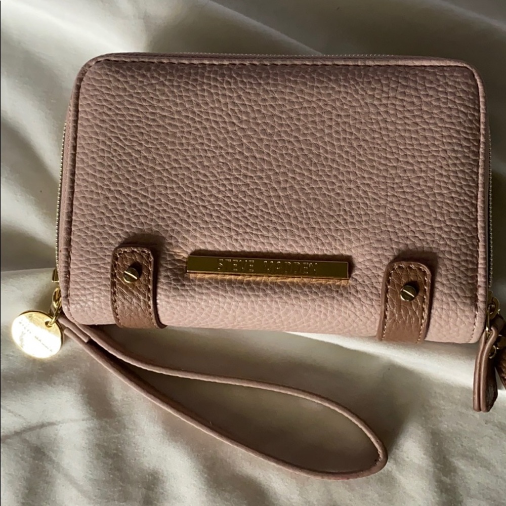 Steve Madden Wallet/Wristlet